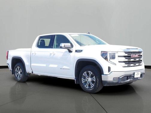 Summit White 2023 GMC Sierra 1500 SLE