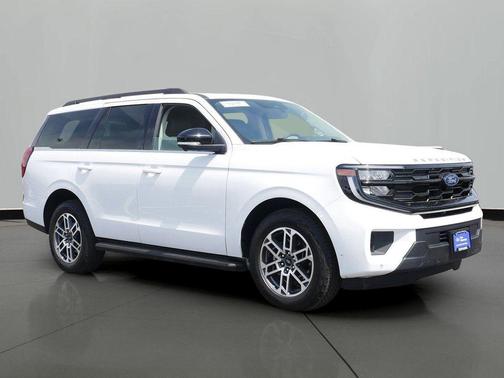 Oxford White 2025 Ford Expedition Active