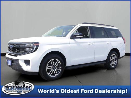 Oxford White 2025 Ford Expedition Active