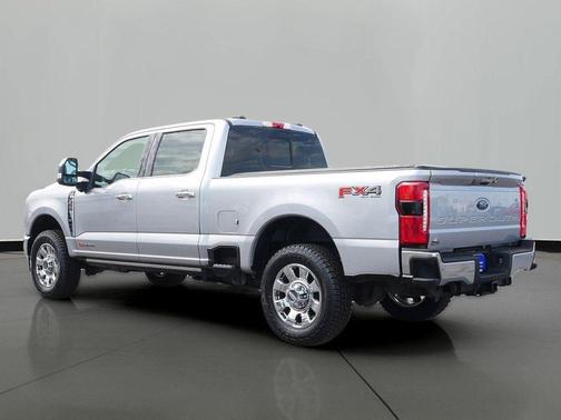 Silver Metallic 2024 Ford F-350 Lariat Super Duty