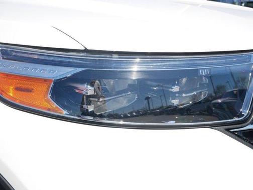 White Metallic 2020 Ford Explorer XLT