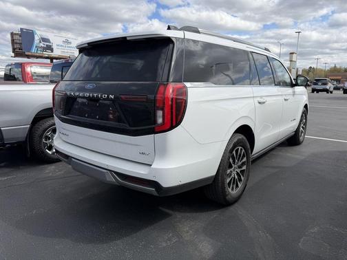 Oxford White 2025 Ford Expedition Max Platinum