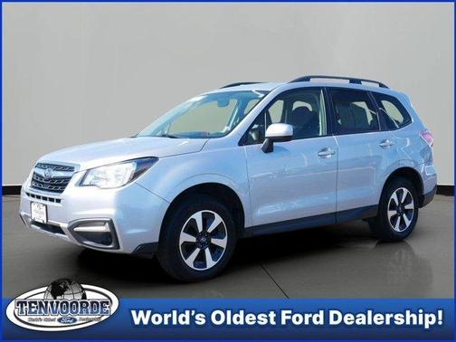 Ice Silver Metallic 2017 Subaru Forester 2.5i Premium