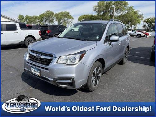 Ice Silver Metallic 2017 Subaru Forester 2.5i Premium
