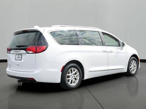 2020 Chrysler Pacifica Touring-L