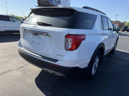 White Metallic 2023 Ford Explorer XLT