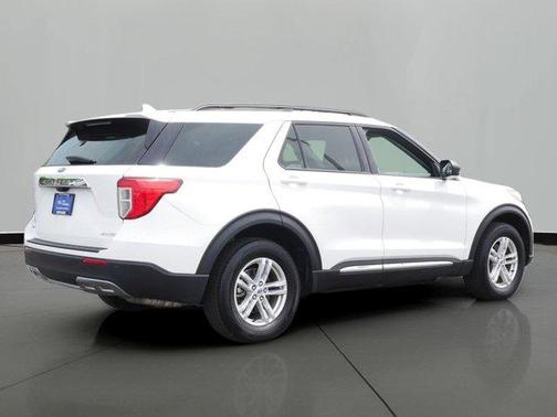 White Metallic 2023 Ford Explorer XLT