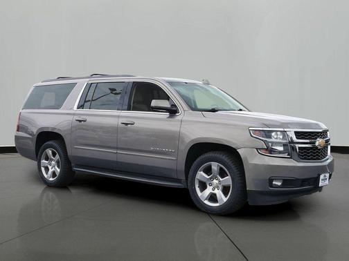 Pepperdust Metallic 2017 Chevrolet Suburban LT