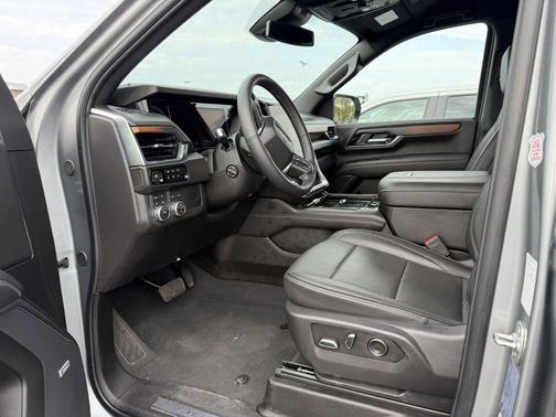 Sterling 2025 GMC Yukon XL Denali