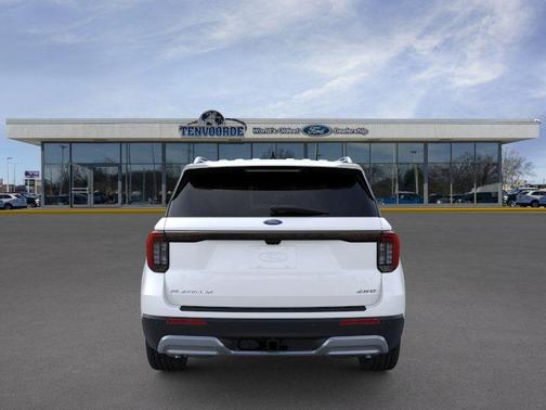 Star White 2026 Ford Explorer Platinum