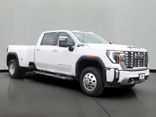 White Frost Tri-Coat 2024 GMC Sierra 3500 Denali