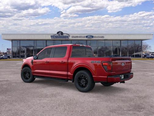 Ruby Red Metallic Tinted Clearcoat 2026 Ford F-150 XLT