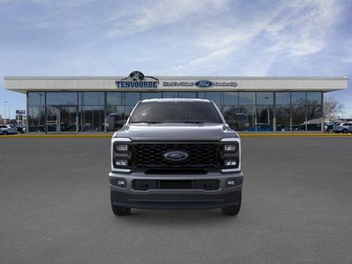 Carbonized Gray Metallic 2026 Ford F-250 Lariat