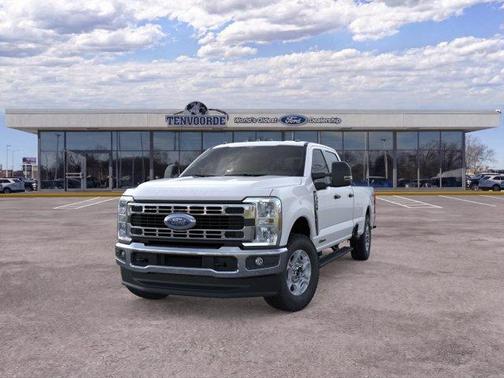 Oxford White 2026 Ford F-350 XLT