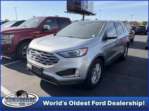 Silver Metallic 2022 Ford Edge SEL