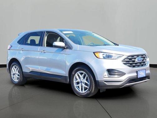 Silver Metallic 2022 Ford Edge SEL