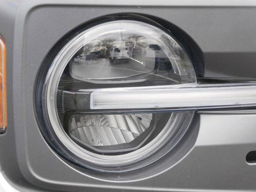 Oxford White 2023 Ford Bronco Badlands