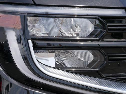 Black Metallic 2025 Ford Expedition Max Platinum