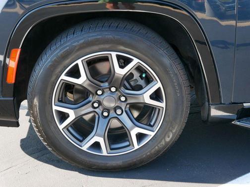 2023 Jeep Wagoneer Series III