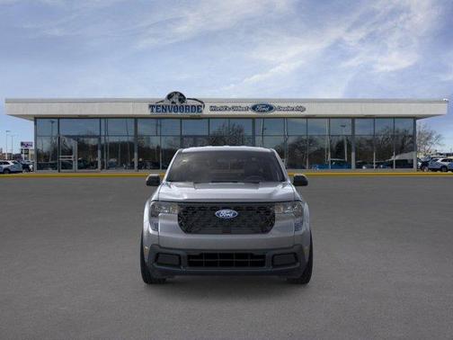 Carbonized Gray Metallic 2026 Ford Maverick XLT