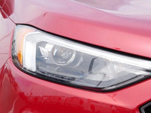 Red Metallic 2023 Ford Edge SEL