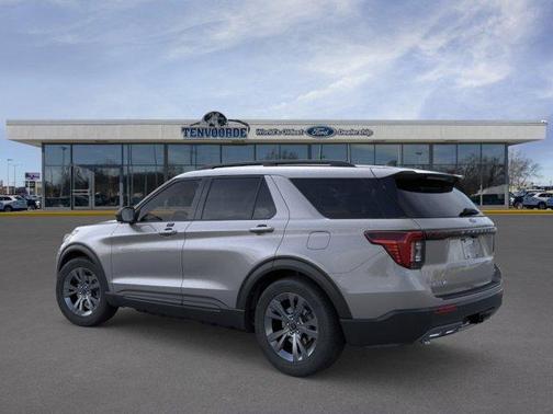 Carbonized Gray Metallic 2026 Ford Explorer Active