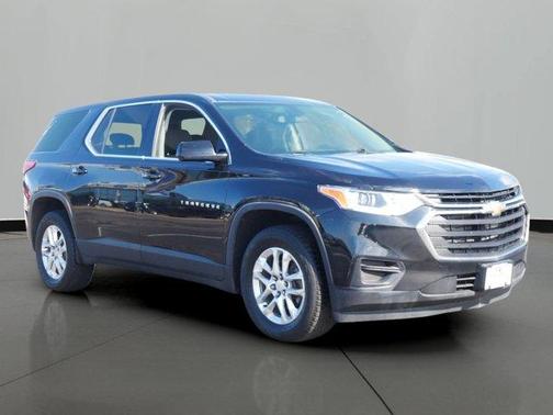 Mosaic Black Metallic 2018 Chevrolet Traverse LS