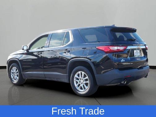 Mosaic Black Metallic 2018 Chevrolet Traverse LS