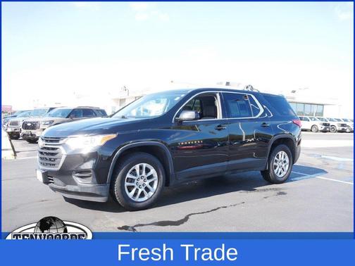 Mosaic Black Metallic 2018 Chevrolet Traverse LS