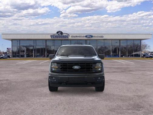 Agate Black Metallic 2026 Ford F-150 XLT