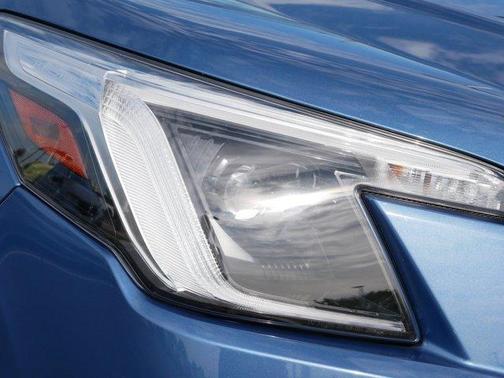 Horizon Blue Pearl 2022 Subaru Forester Limited