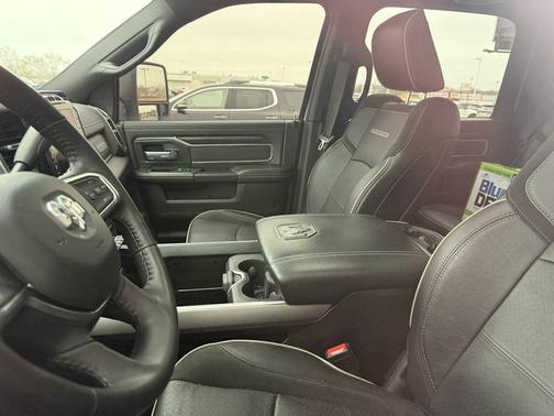 Bright White Clearcoat 2023 RAM 2500 Laramie