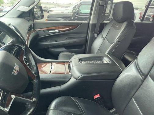 2019 Cadillac Escalade Luxury