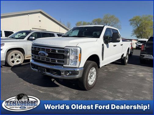 Oxford White 2023 Ford F-350 XLT