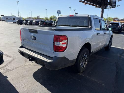 Space White Metallic 2025 Ford Maverick XLT