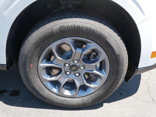 Space White Metallic 2025 Ford Maverick XLT