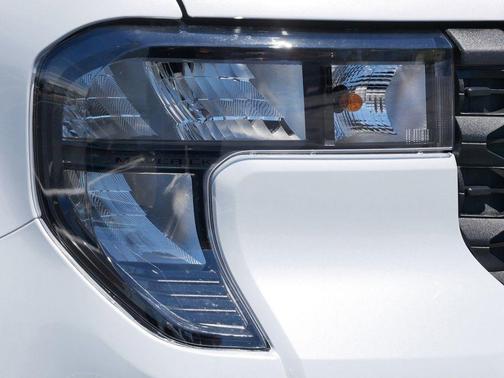 Space White Metallic 2025 Ford Maverick XLT
