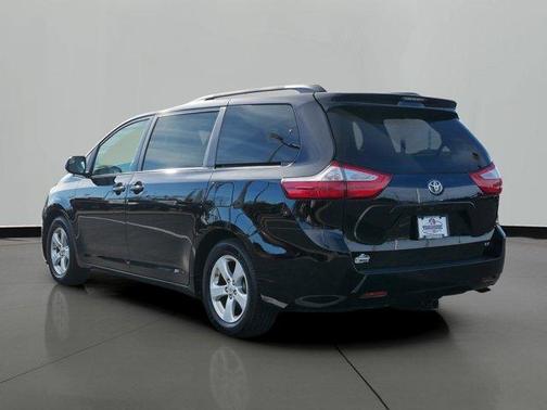 2015 Toyota Sienna LE