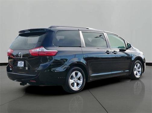 2015 Toyota Sienna LE