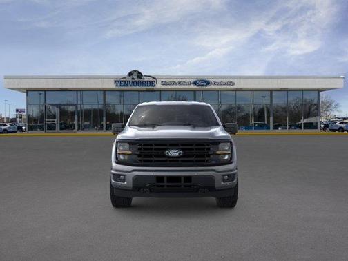 Carbonized Gray Metallic 2026 Ford F-150 XLT