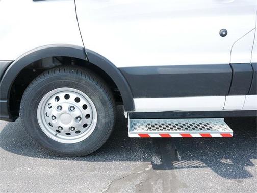 2025 Ford Transit-350 XL