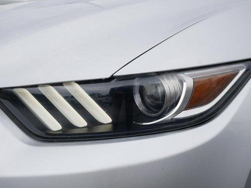 2016 Ford Mustang V6