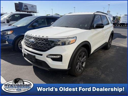 White Metallic 2023 Ford Explorer XLT