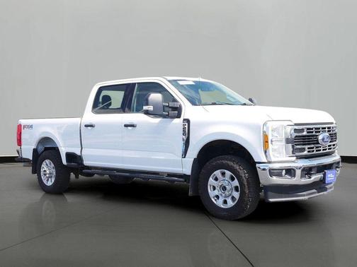 Oxford White 2023 Ford F-250 XLT