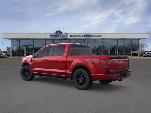Ruby Red Metallic Tinted Clearcoat 2026 Ford F-150 XLT