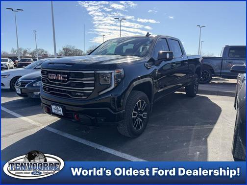 2025 GMC Sierra 1500 AT4