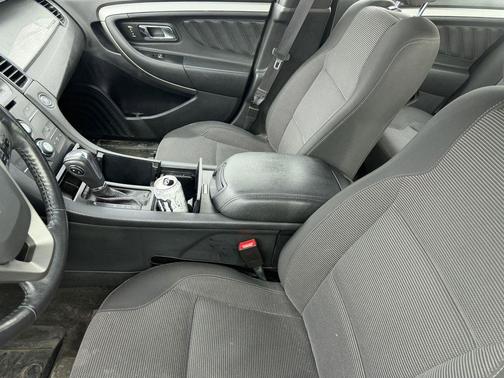 2014 Ford Taurus SEL