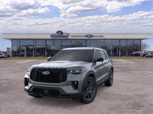 Carbonized Gray Metallic 2026 Ford Explorer ST-Line