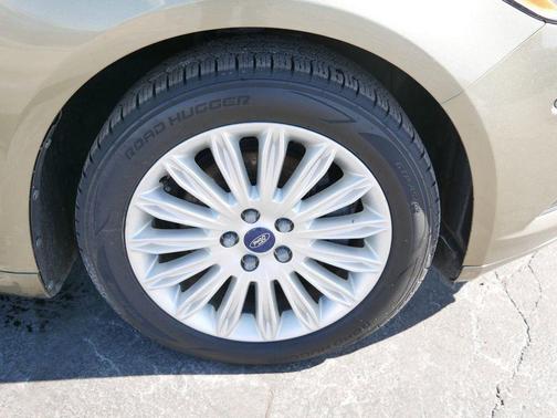 2013 Ford Fusion Hybrid SE