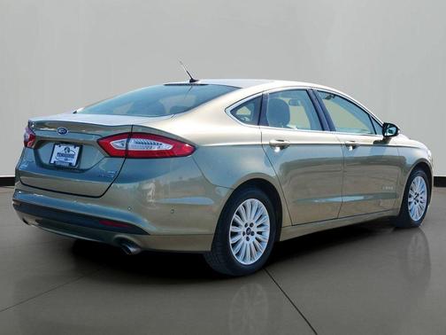 2013 Ford Fusion Hybrid SE
